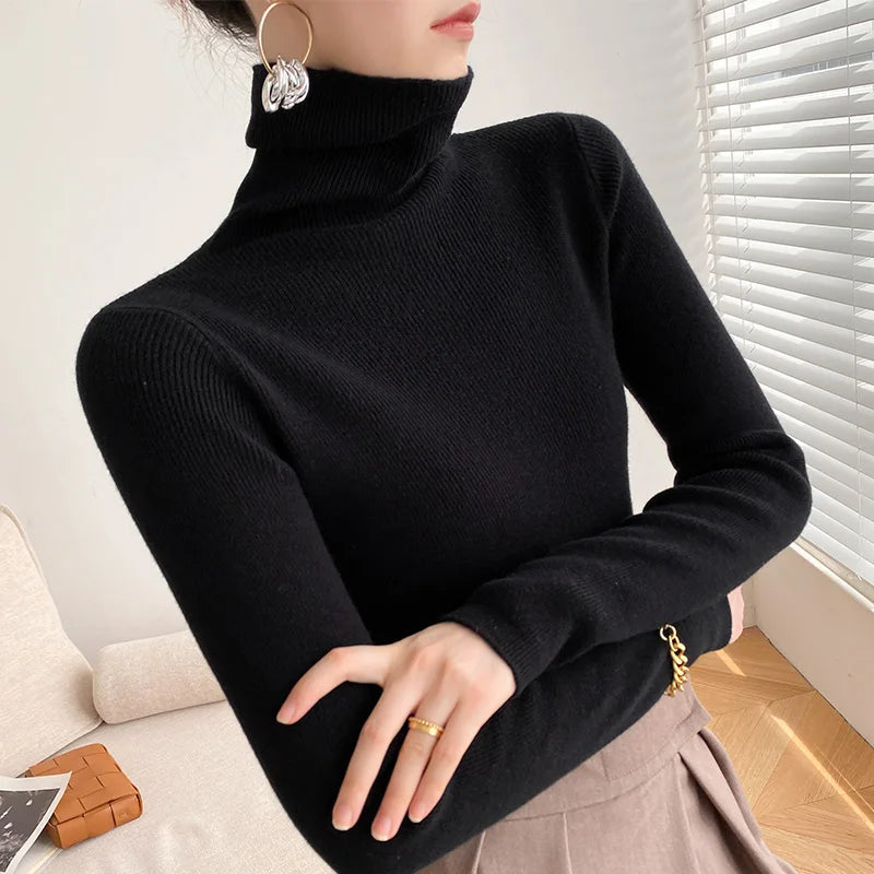 Luna Wool Turtleneck