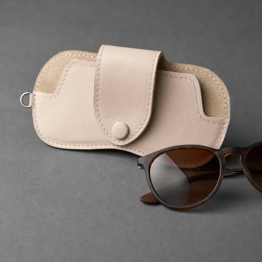 The Luxe Guard Shades Keeper