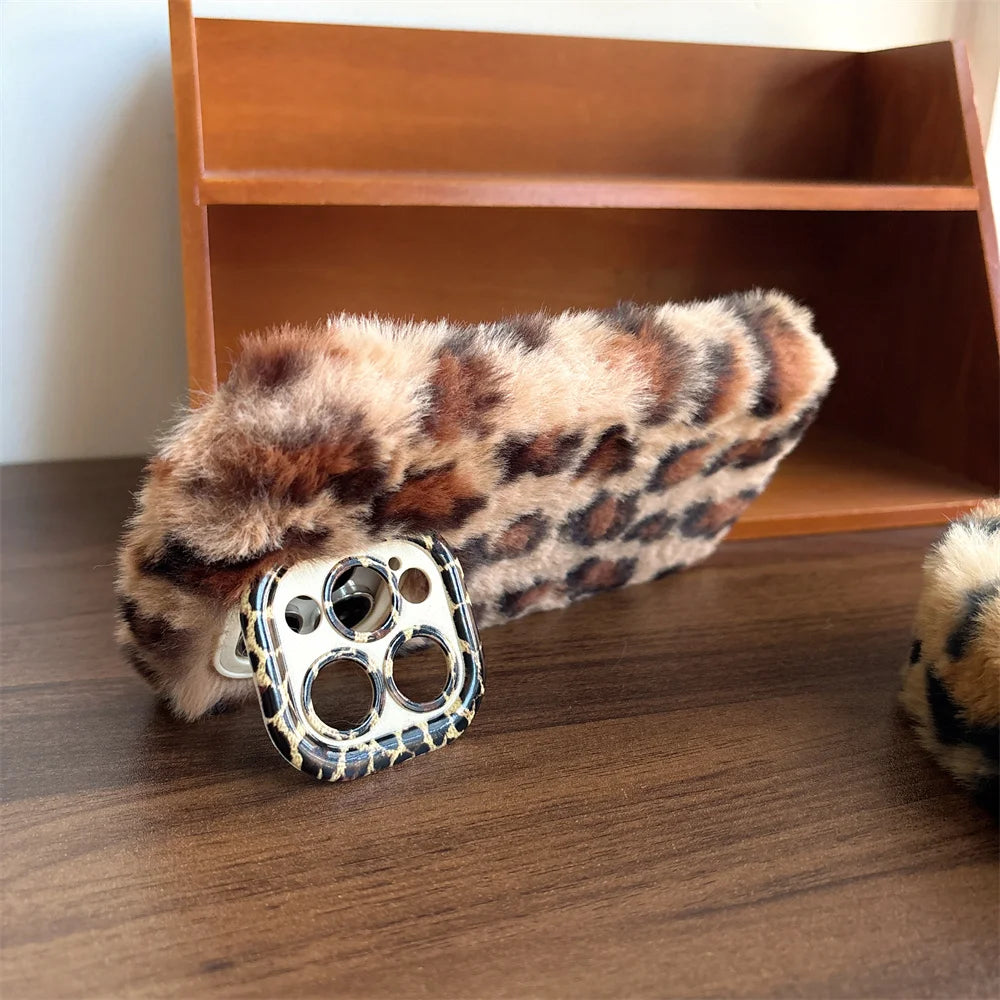 WildFluff Leopard Case