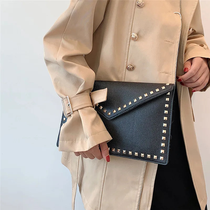 Milano Rivet Clutch